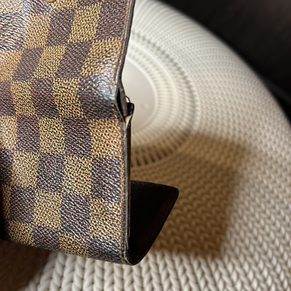 Louis Vuitton Damier Ebene Key Wallet - Picture 11 of 11